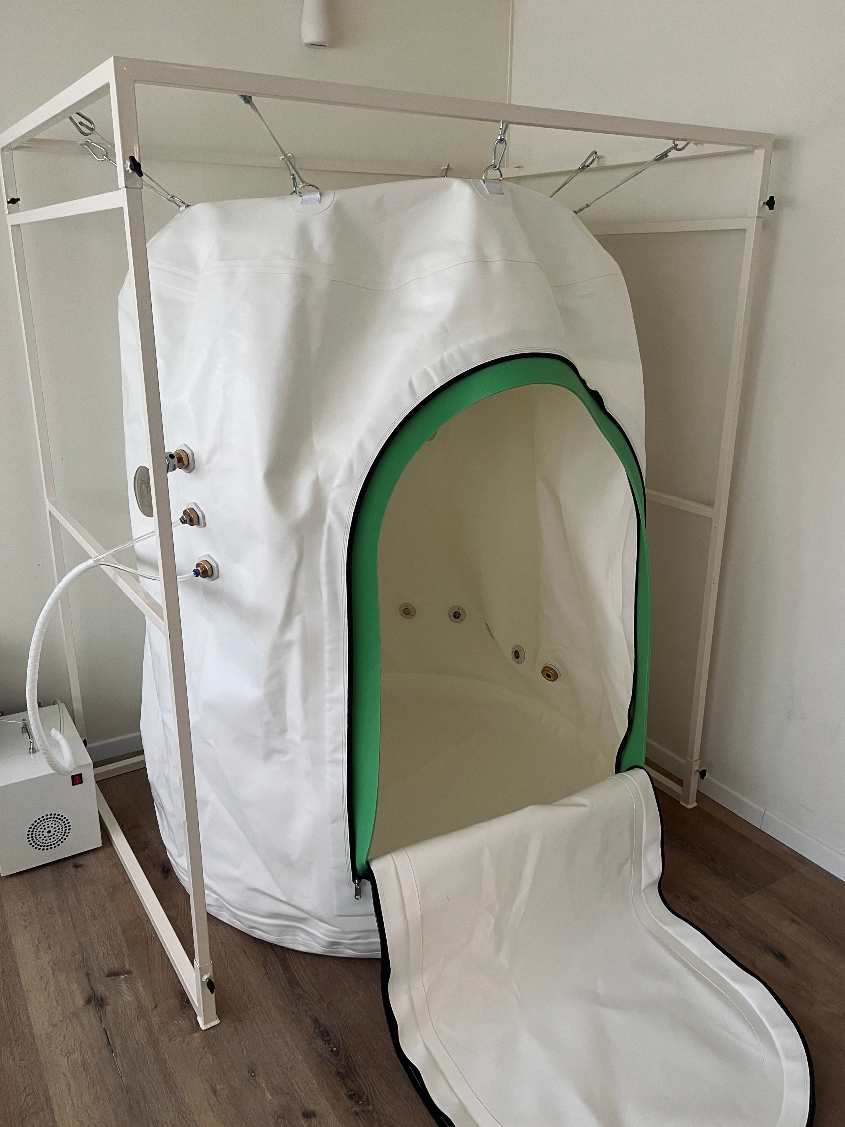 Neuroxy Sitting Hyperbaric Chamber - 1.3 ATA Pressure